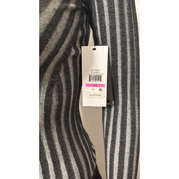 DKNY Jeans Women's Grey Printed Turtleneck Long-Sleeve Sweater NWT Size XXS - Picture 9 of 9